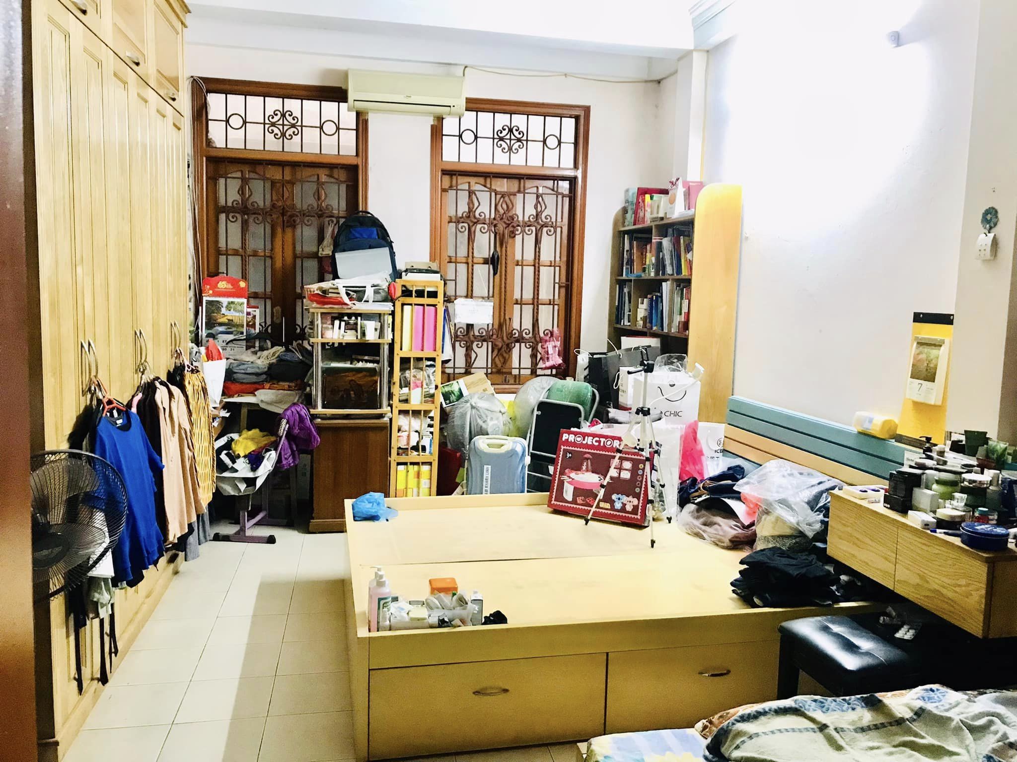 Nhà đẹp Lạc Long Quân, Tây Hồ 45m2, 4T ôtô tránh giá 6,5 tỷ kinh doanh