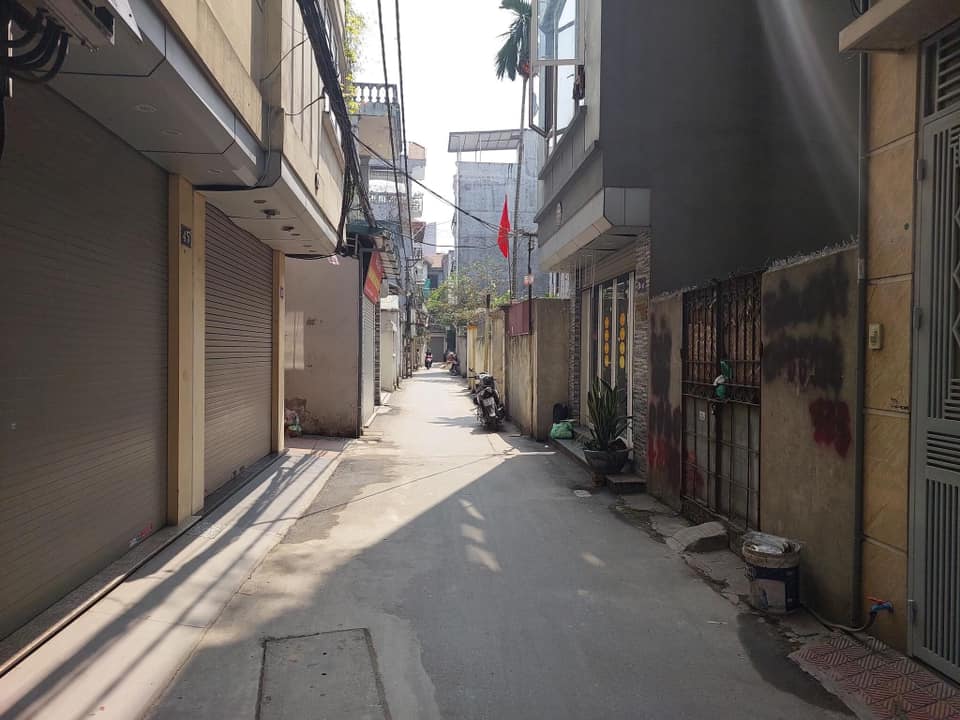 Bán đất phố Bồ Đề, ô tô, sát phố 40m2 chỉ 4.7 tỷ