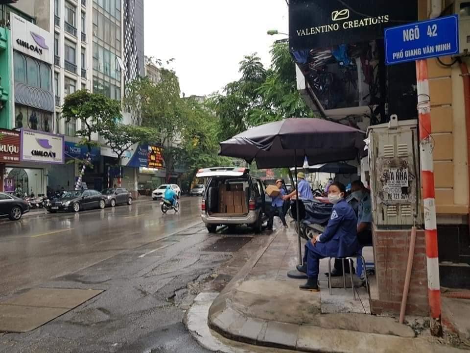 Nhà ngõ 42 Giang Văn Minh, 40m, suýt 5 tỷ.