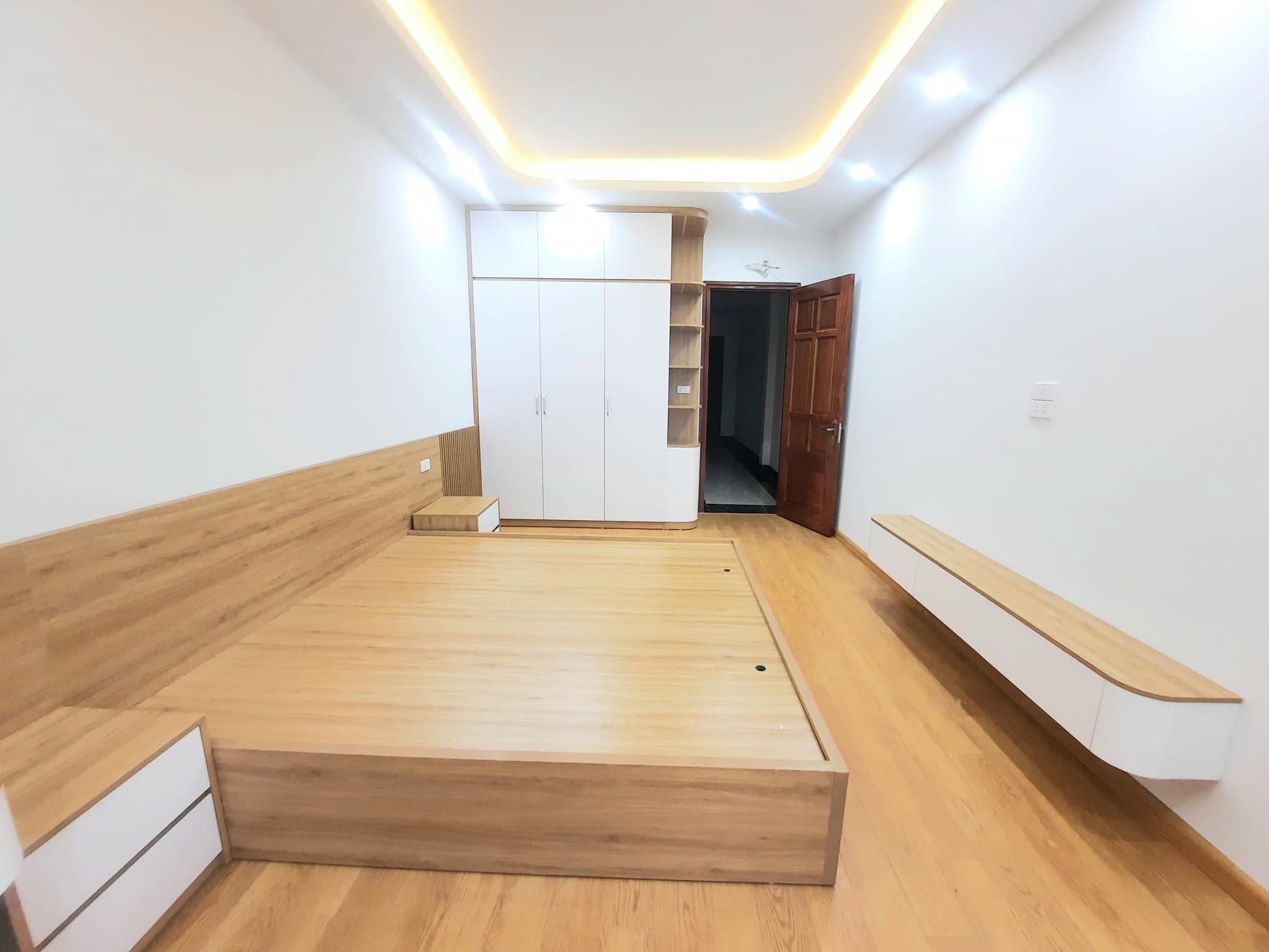 BÁN NHÀ NGÕ 71 NGUYỄN AN NINH - HOÀNG MAI - 60M x 6 TẦNG THANG MÁY NHẬP KHẨU NGUYÊN CHIẾC.