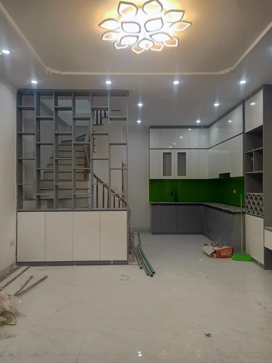 BÁN NHÀ NGÕ GỐC ĐỀ QUẬN HOÀNG MAI - GẦN 40M NHỈNH 3.5 TỶ - LÔ GÓC MẶT TIỀN RỘNG GẦN Ô TÔ NHÀ MỚI KING KOONG