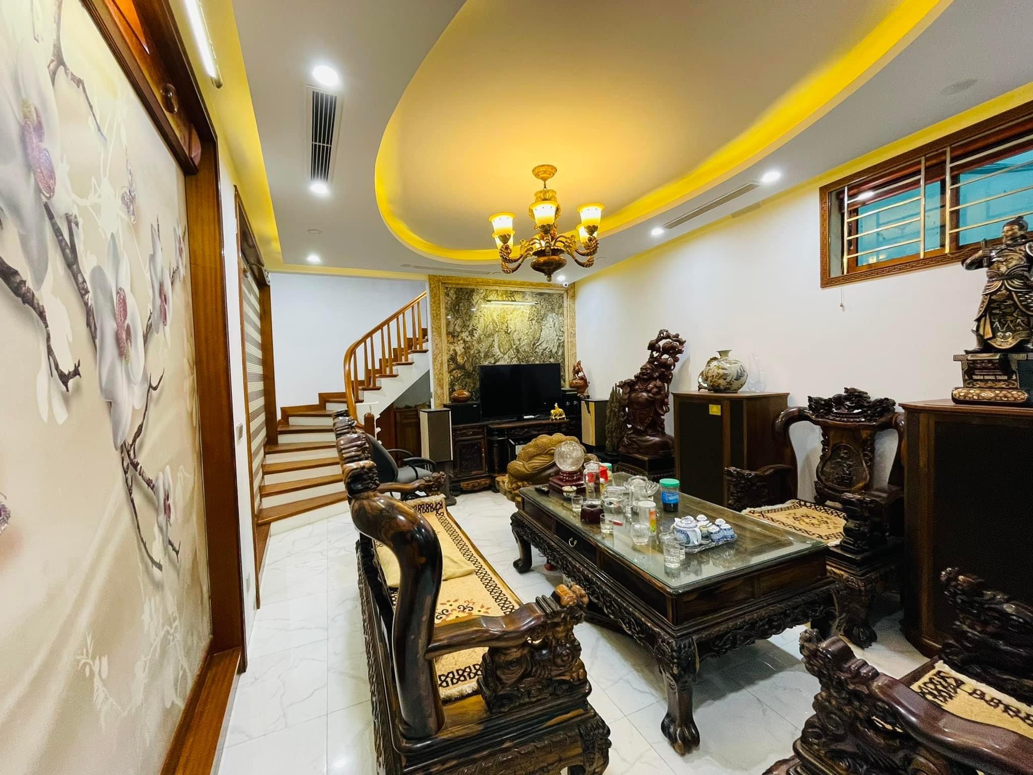 Hiếm.! Nhà lô góc Phú Mỹ,Mỹ Đình. Ô Tô , Kinh doanh.Diện tích 60m2.Mặt Tiền:4m. 7,9 Tỷ. LH Em Cảnh