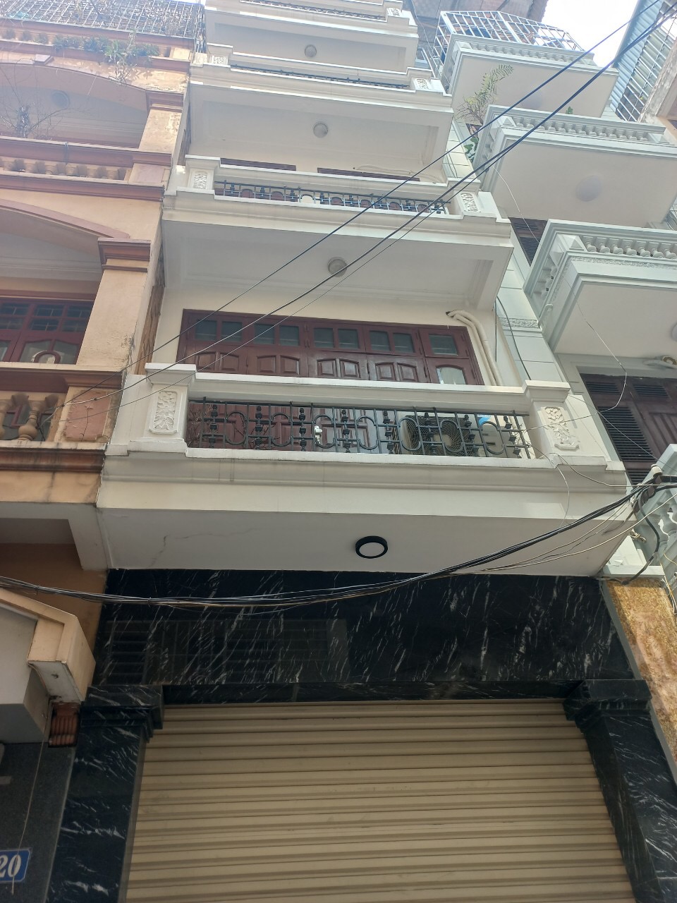 Giá Đầu Tư - Nhà phố Hoàng Sâm - Cầu Giấy 68m2 x 5 T ô tô tránh KD giá tốt nhấ thị trường.