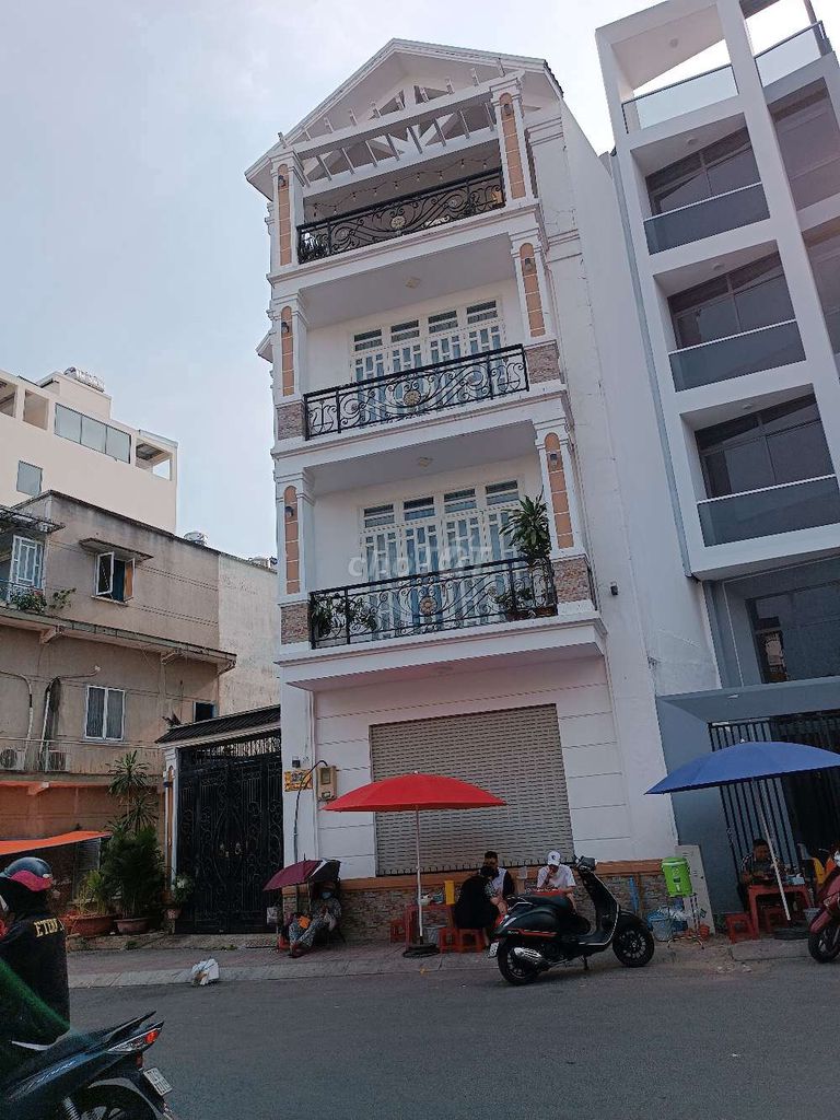 Bán nhà hẻm Phạm Ngọc Thạch, Quận 3-Sát bên phố đi bộ Hồ Con Rùa. DT 92,4 m2, giá 26 tỷ