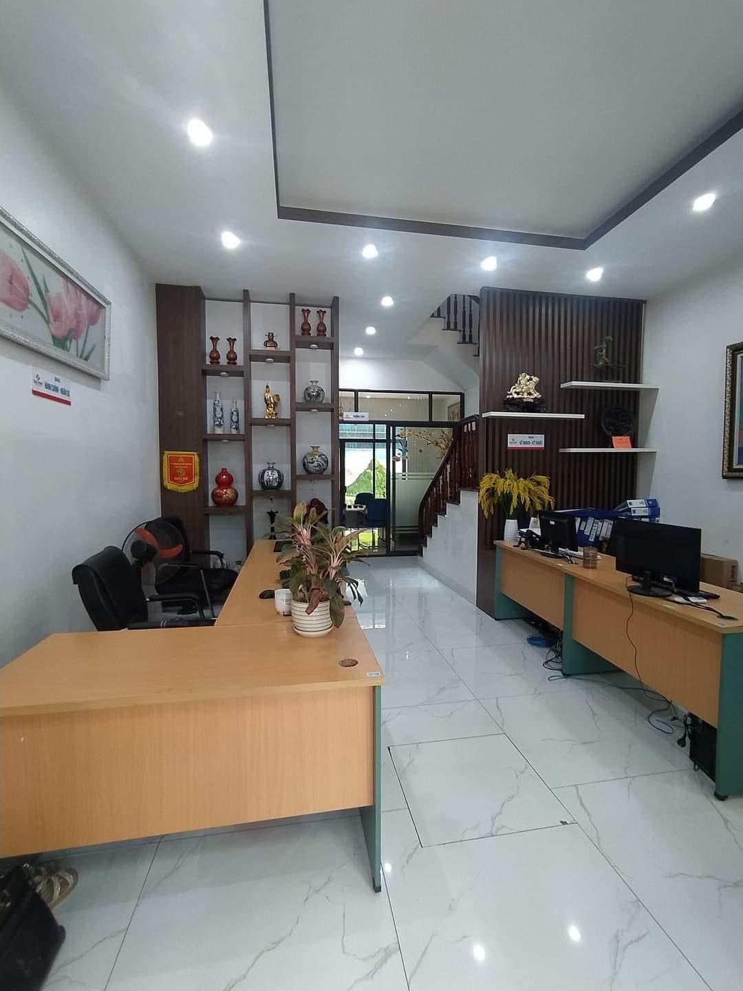 Tuyệt Phẩm Vừa Ở Vừa Làm Văn Phòng MP Trần Đại Nghĩa Kéo Dài 58M2 6T Thang Máy Giá 13.5 Tỷ.