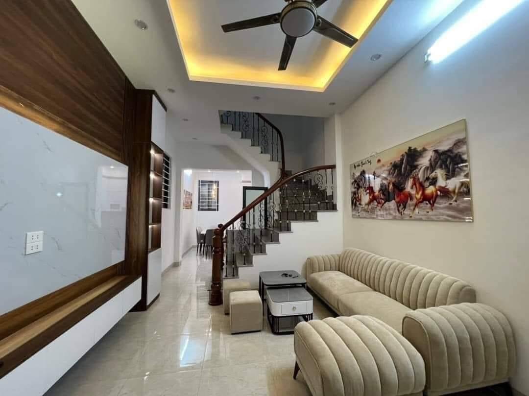 BÁN NHÀ NGÕ 255 QUAN HOA,7POG NGỦ ĐANG CHO THUÊ 30TR/TH ,NGÕ BA GÁC,38M2,5TẦNG,MT:3,1M