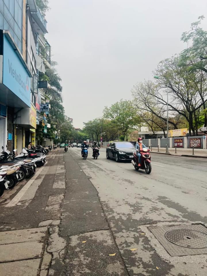 BÁN NHÀ - NGỌC HÀ- BA ĐÌNH - MẶT NGÕ - THÔNG KINH DOANH - GÀN LĂNG BÁC