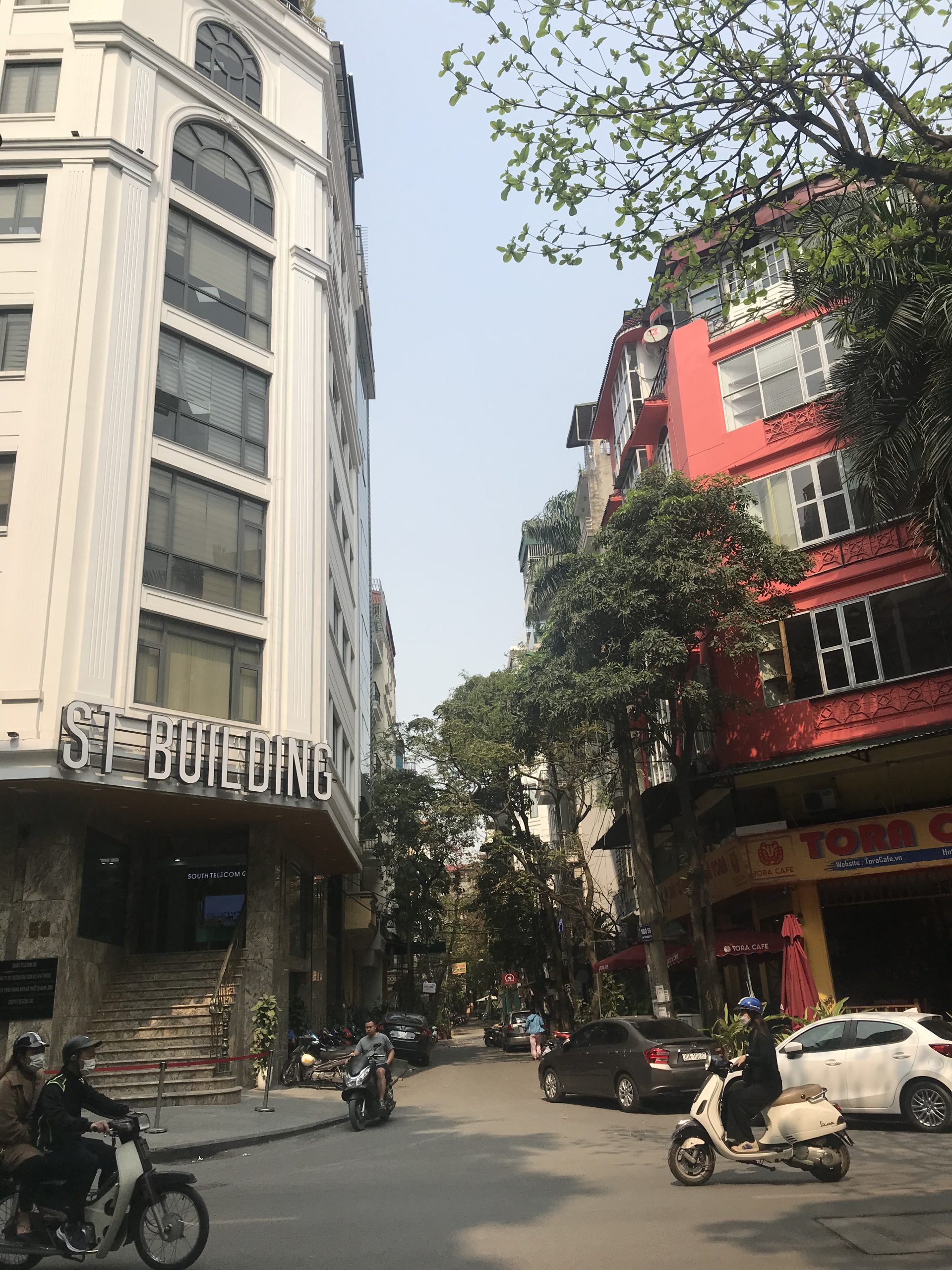 BÁN NHÀ ĐỐNG ĐA PHÂN LÔ TRẦN QUANG DIỆU Ô TÔ ĐỖ CỬA PHÙ HỢP VĂN PHÒNG KINH DOANH + Ở.LH:0975936436