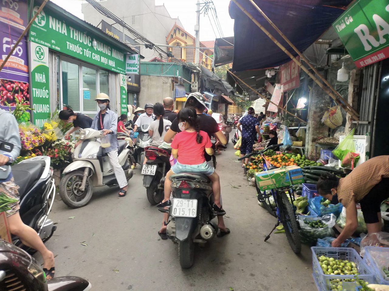 BÁN ĐẤT TỔ 11 YÊN NGHĨA - 32M GIÁ CHỈ 1.6 TỶ - Ô TÔ CÁCH NHÀ 30M - CHỢ 70M