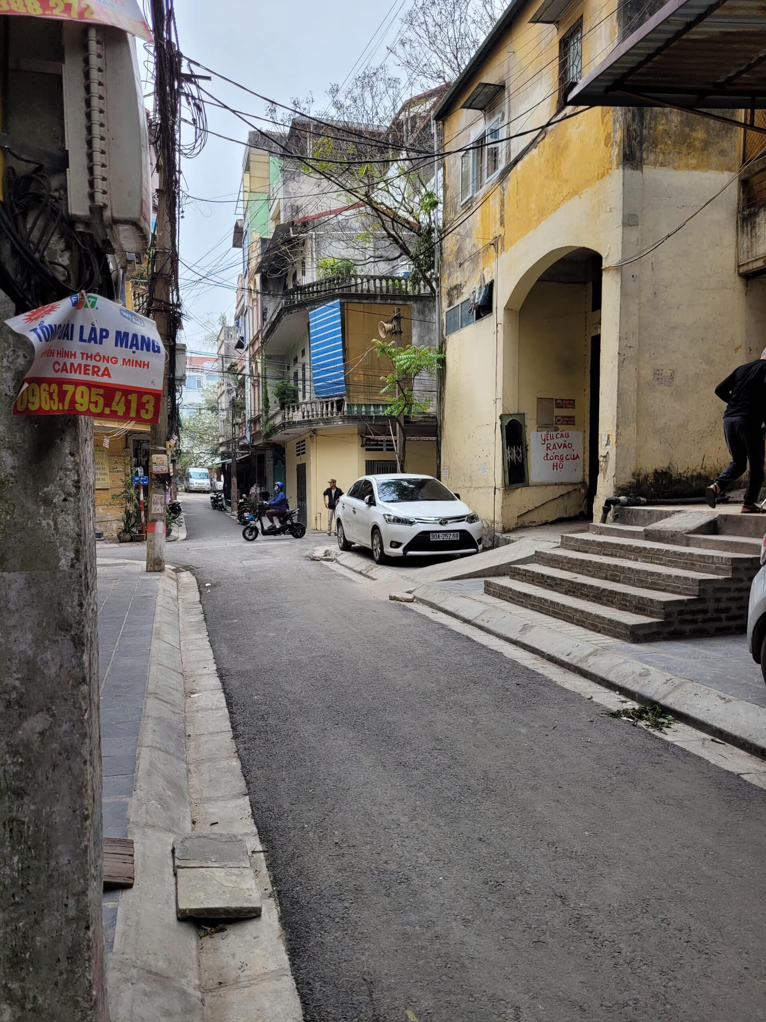 BÁN NHÀ PHÂN LÔ MAI ĐỘNG DT 32M, 4T, GIÁ 5 TỶ ĐƯỜNG TRƯỚC NHÀ 7M, OTO ĐỖ NGÀY ĐÊM NGÕ THÔNG TỨ TUNG.