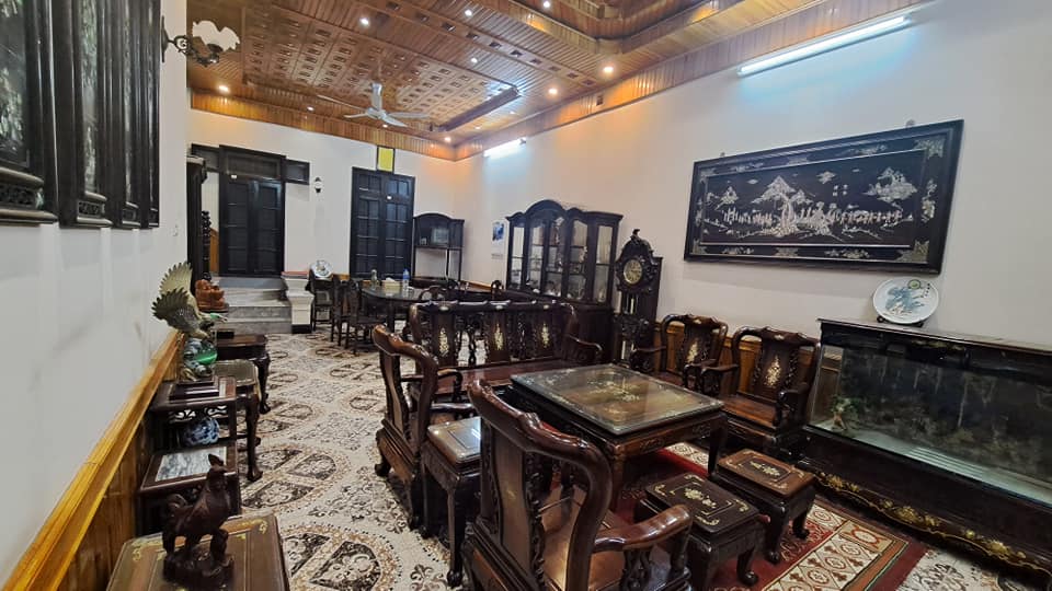 Bán Biệt thự Nghĩa Đô, 105m2x m.tiền 8m, vỉa hè ô tô tránh, sát phố kinh doanh đỉnh