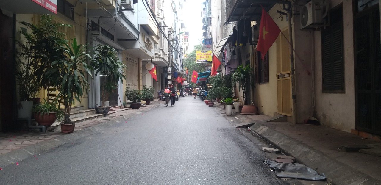 CẦN BÁN GẤP PHÂN LÔ THÁI HÀ DT51m2X7T THANG MÁY MẶT TIỀN RỘNG + Ô TÔ