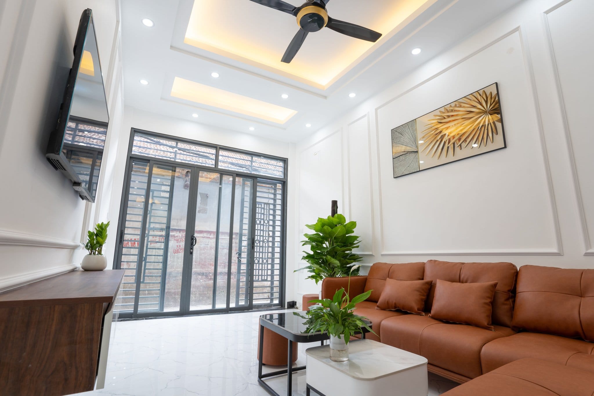 Mặt ngõ – 10m ra phố - Ô tô đỗ cửa – Nhà vuông vắn đẹp – Hào Nam – Đống Đa