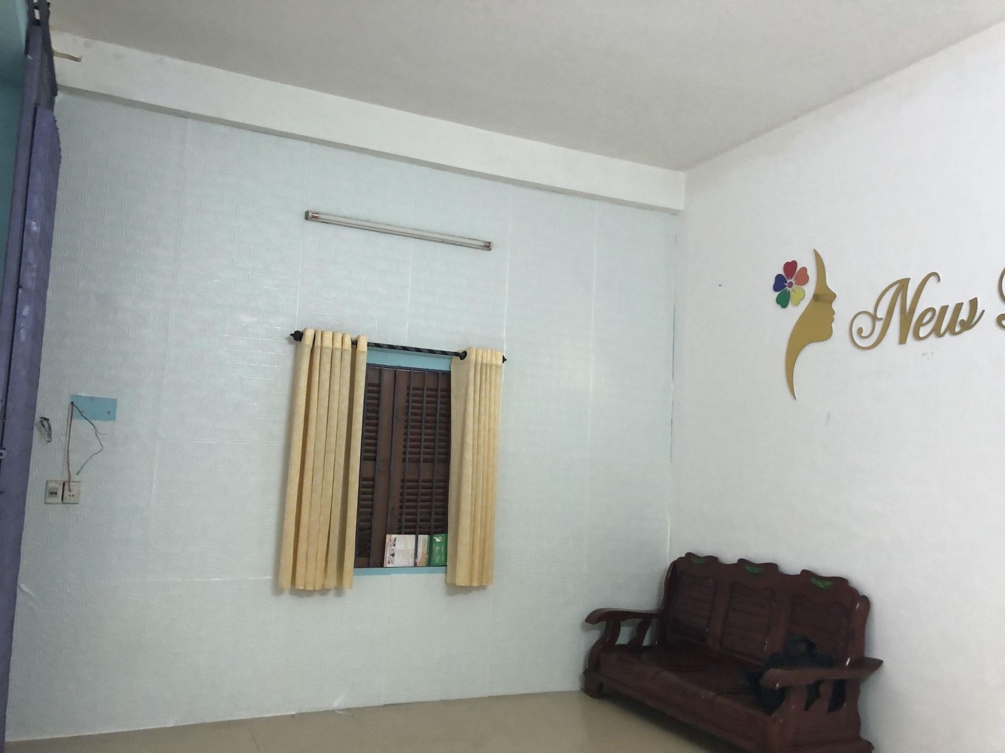 Bán nhà đường Trần Cao Vân, Quận Thanh Khê, 2 tầng, DT 72 m2, Ô tô đỗ. Gần Biển Nguyễn Tất Thành. Chỉ 4,95 tỷ.