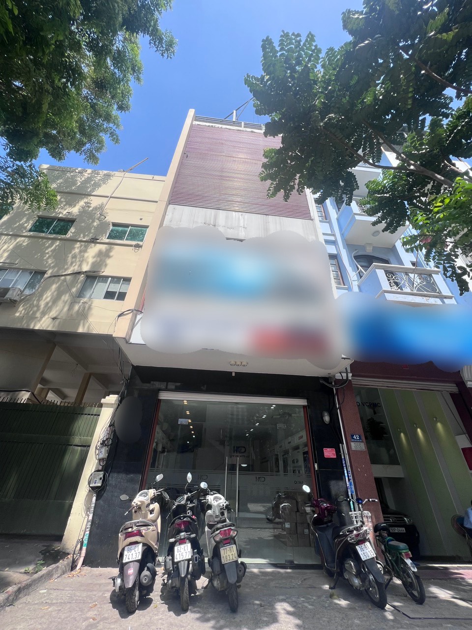 Cho thuê nhà MT Nguyễn Đình Chiểu. Ngang lớn 5m. Giá: 60 tr/th (TL)