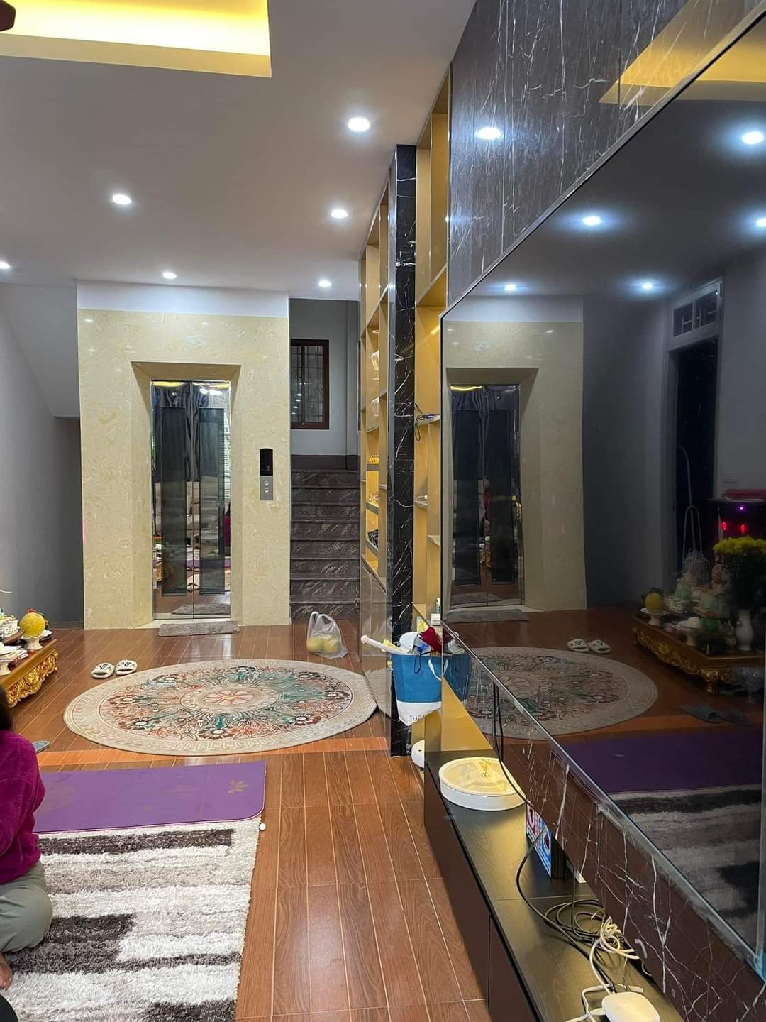 BÁN NHÀ AN DƯƠNG VƯƠNG ,OTO,LÔ GÓC,THANG MÁY ,NỘI THẤT PHONG CÁCH CHÂU ÂU 77M 5 TẦNG 9,2 TỶ