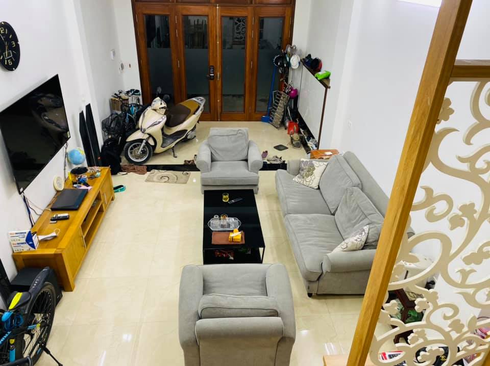 CĂN GÓC 15m RA ĐƯỜNG, HÀNG BÔNG 15m x 4 tầng, MT 4m giá 2,65 tỷ