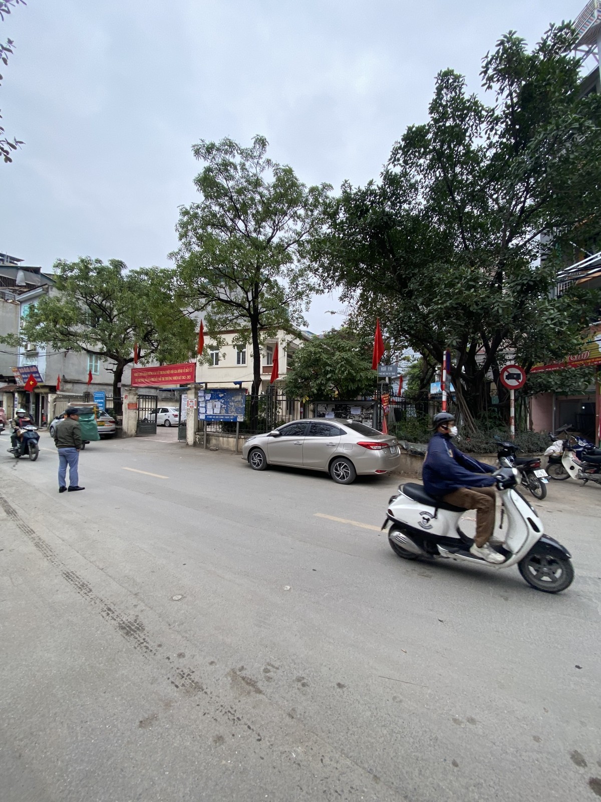 SIÊU PHẨM ĐẤT CHO DÂN ĐẦU TƯ - TƯƠNG LAI NGUY NGA 8 TẦNG - Ô TÔ DỪNG ĐỖ NGÀY ĐÊM