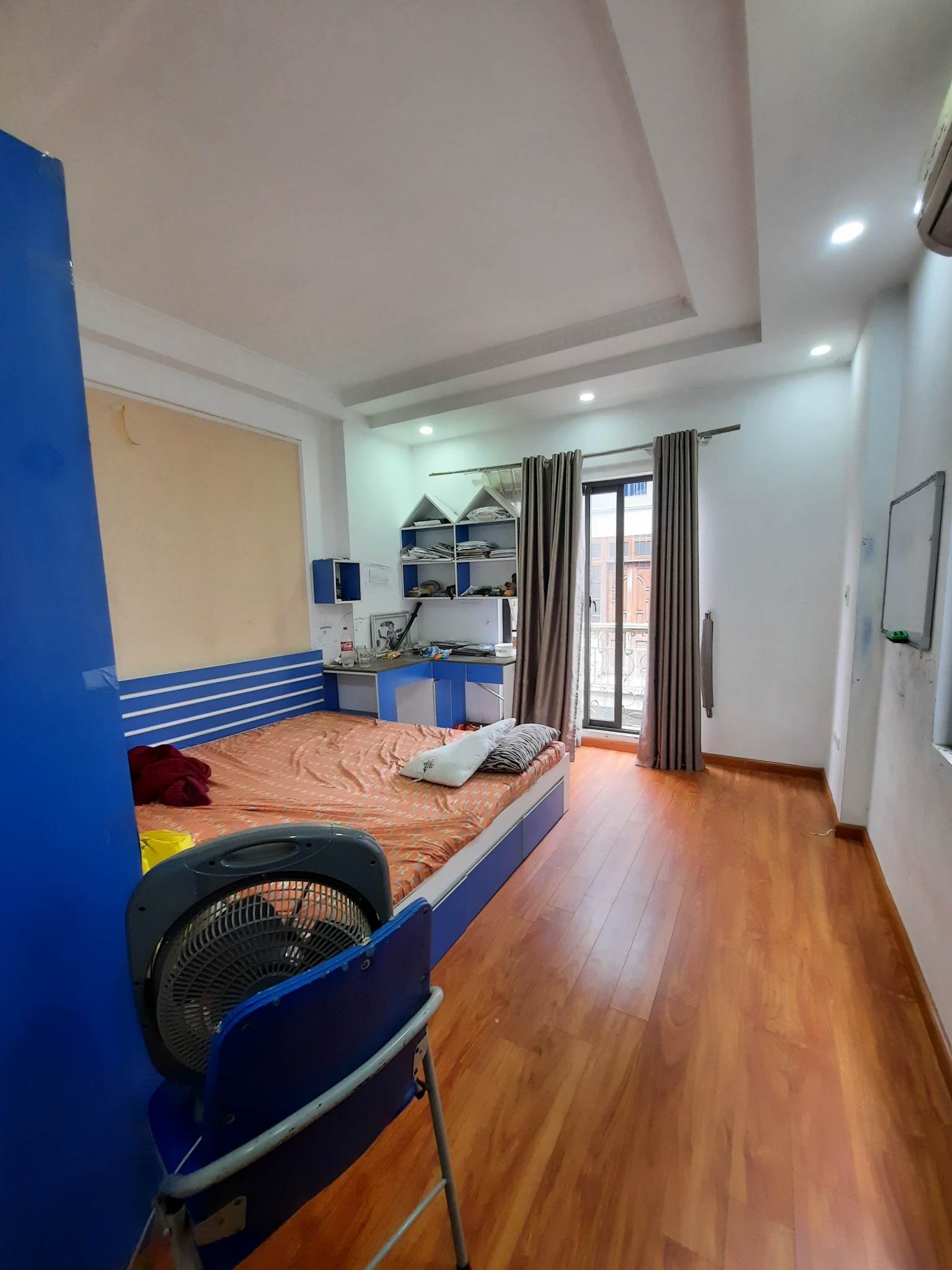 Bán nhà 279 Hoàng Mai: 40m x5T, ô tô , lô góc, nhà đẹp –5,68 tỷ