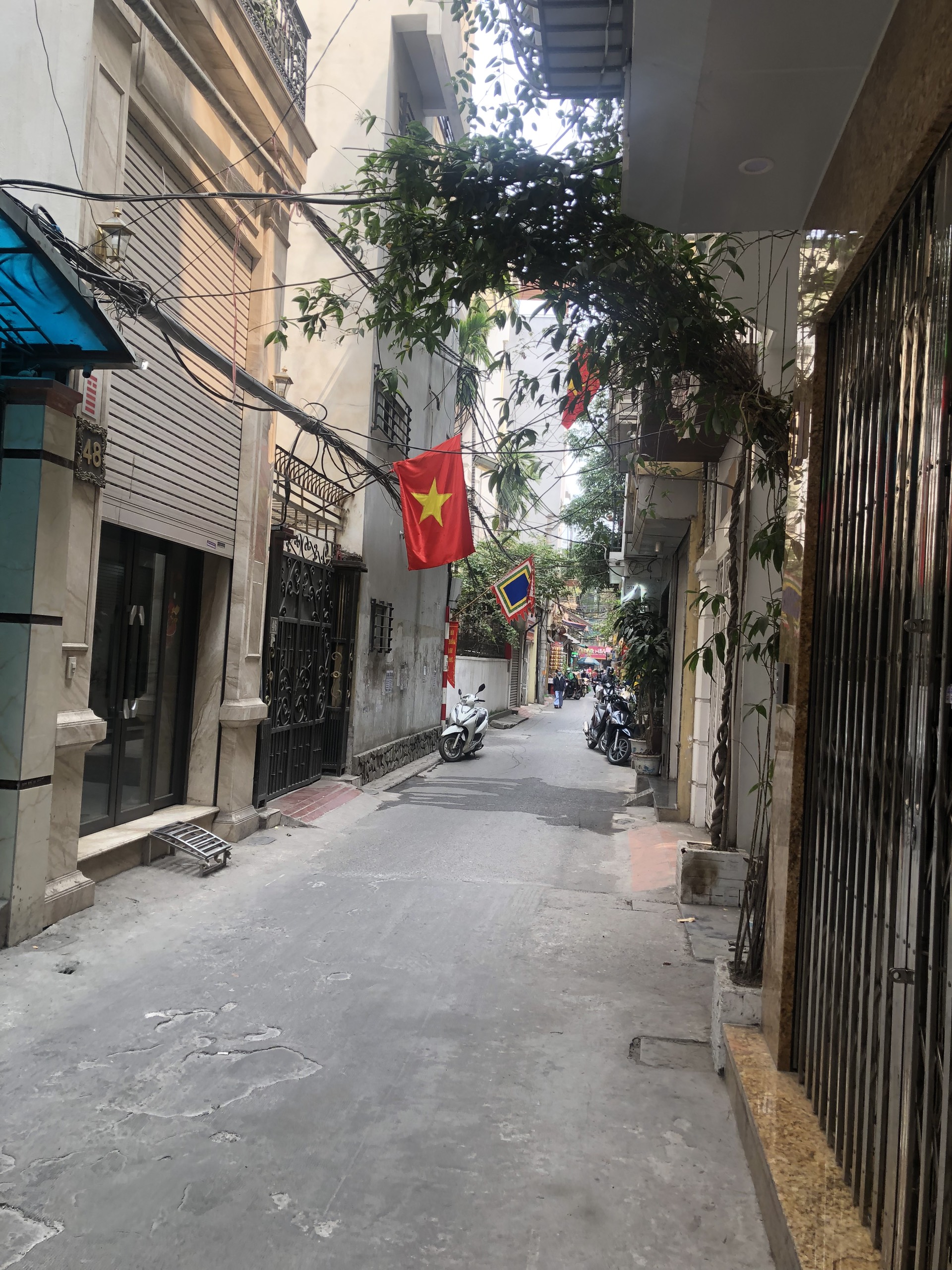 NHỈNH 3 TỶ. Có ngay nhà 36M x 4T phốThái Thịnh. TT Đống Đa. 5m ra ô tô qua.