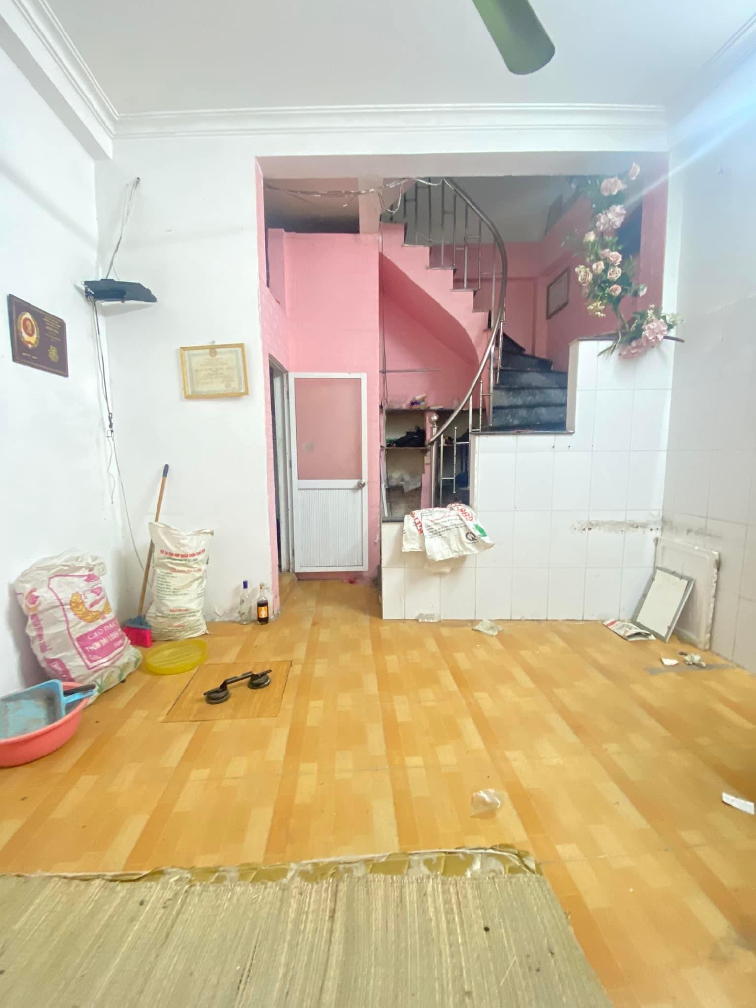 Trung tâm Ba Đình - Ô tô đỗ cửa - Ngõ thông - Kinh doanh