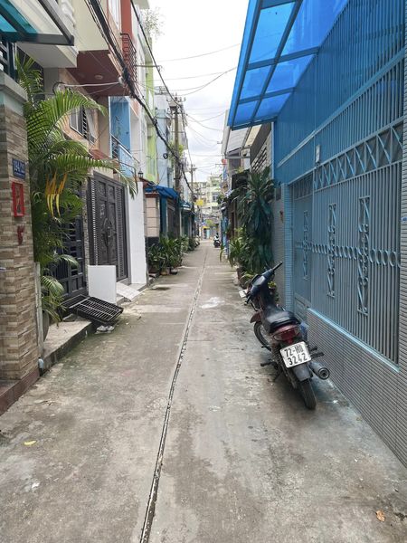 BÁN NHÀ HẺM 194 ĐƯỜNG LẠC LONG QUÂN, P.10, Q.11 , 40M2 , NHỈNH 6 TỶ