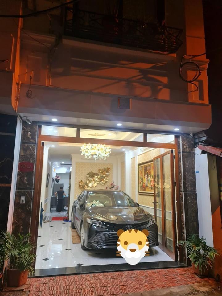 VƯƠNG THỪA VŨ - THANG MÁY - GARA ÔTÔ - NGÕ THÔNG - SÁT PHỐ - Ở SƯỚNG.