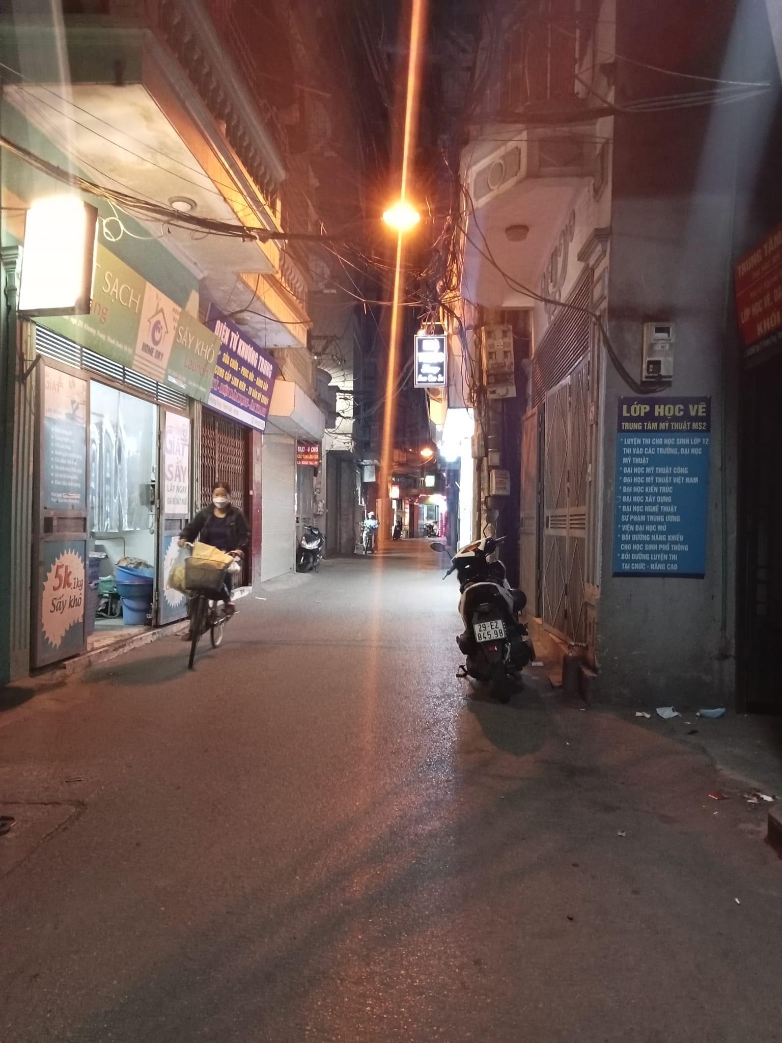 VẠN PHÚC HÀ ĐÔNG - MẶT NGÕ KINH DOANH THÔNG - OTO ĐỖ QUA NHÀ - NHÀ 5 TẦNG Ở LUÔN.