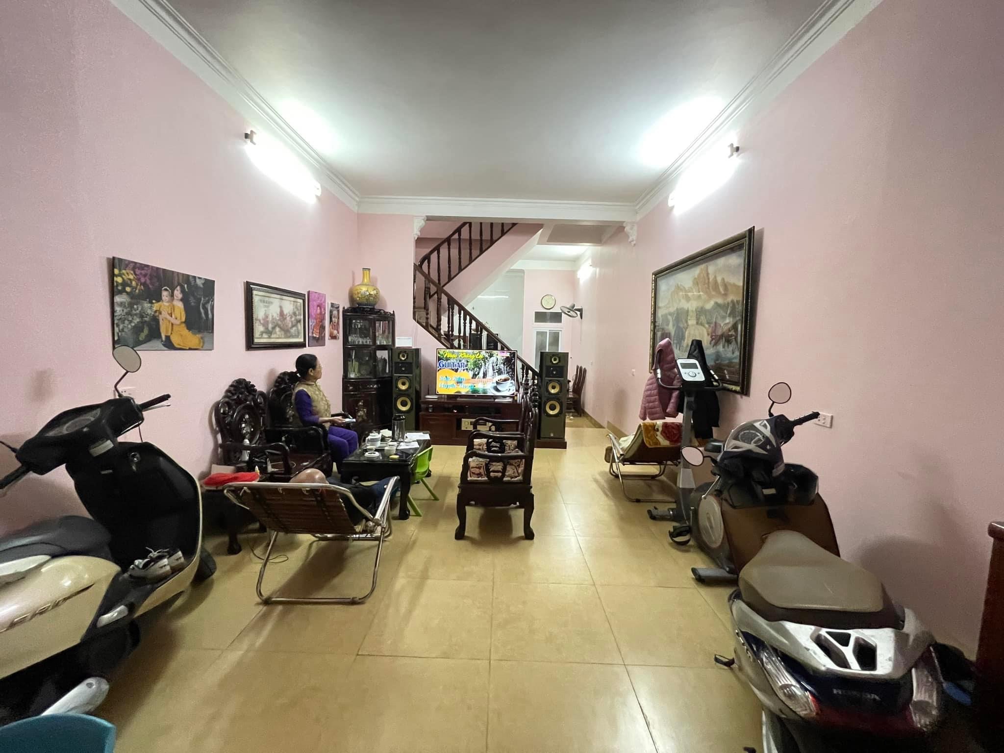 BÁN NHÀ TRUNG TÂM QUẬN CẦU GIẤY, GẦN PHỐ, NGÕ THẲNG, SỔ ĐẸP, DT 50m, CHỈ 7 TỶ