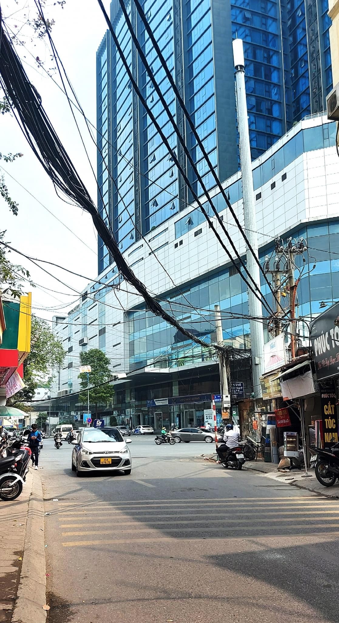 Bán nhà phố Nguyễn Viết Xuân - 122m2 - 3 tầng - mặt tiền 6,6m - giá 23,2 tỷ