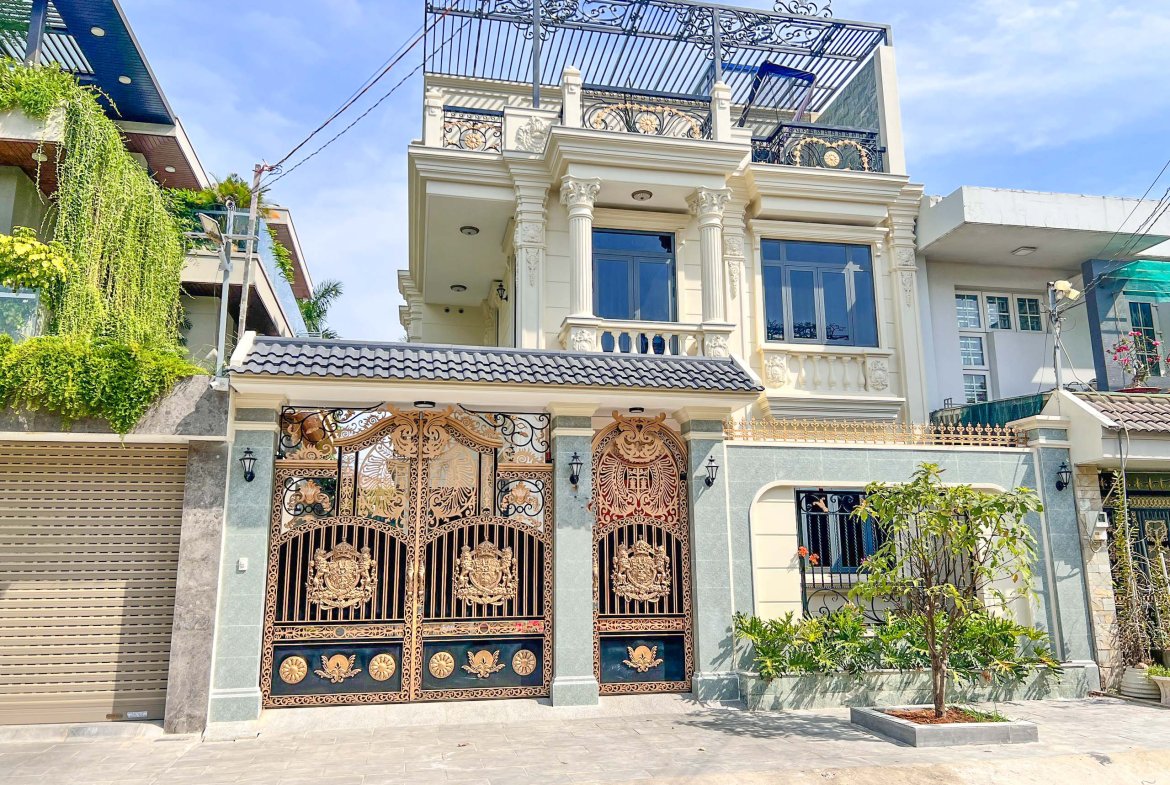 Hiếm Bán Biệt Thự Đường Cao Thắng Quận 3,DT:6x18mm, KC: 5Tầng, Gía 28Tỷ