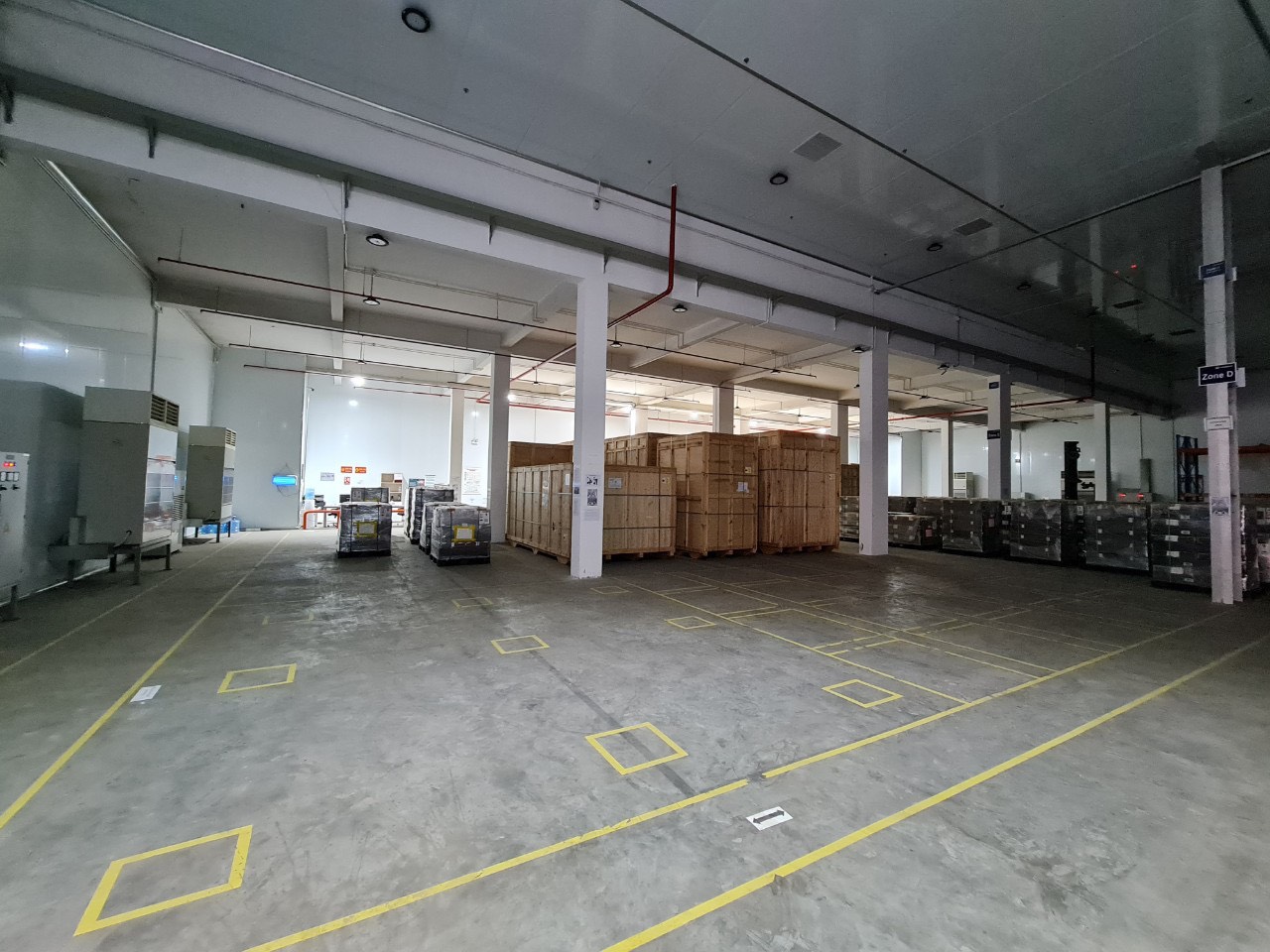 Cho thuê kho xưởng 2400m2 trong Khu công nghiệp Cát Lái, phường Thạnh Mỹ Lợi