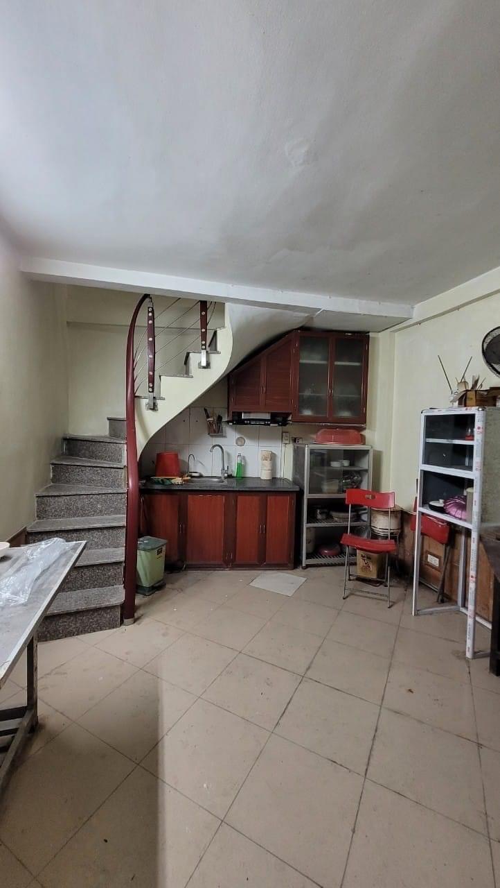 Chỉ 1,45 tỷ có ngay nhà Hồng Mai 15m-3,5 tầng -Từ nhà ra ô tô chỉ 40m. Xây 3 tầng và 1 tum đầy đủ công năng cho hộ gia đình