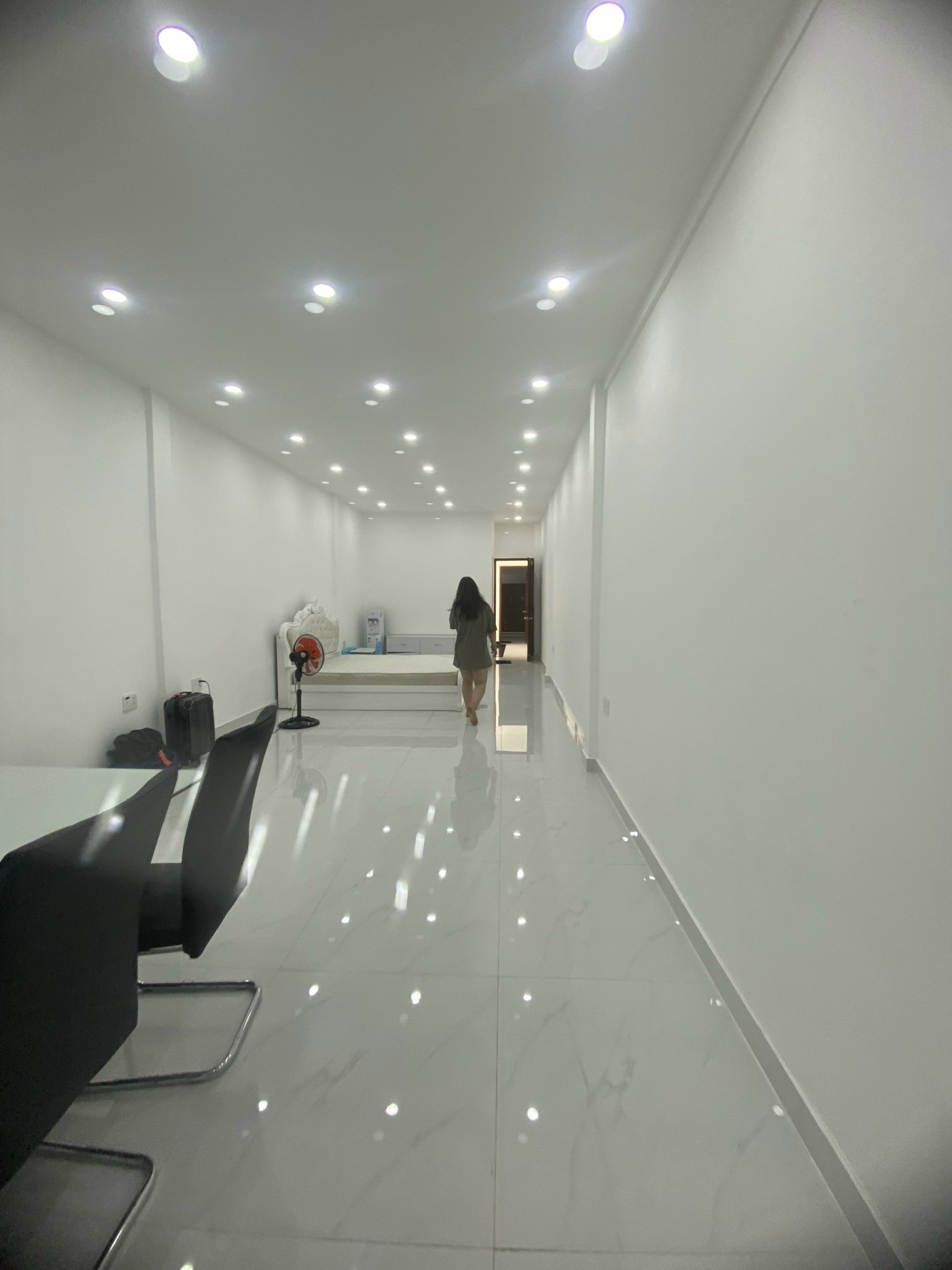 Bán nhà MT Điện Biên Phủ, Q.10. DT:3,7*25m (Nở hậu: 3.95m). Giá: 22 tỷ. Giảm mạnh cho khách thiện chí chốt nhanh