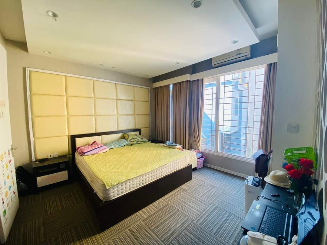 chỉ 20m ra tới ô tô - Âu Cơ 34m x 5 tầng, MT 4.3 m, giá 3.75 tỷ