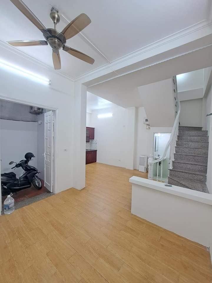 Ô TÔ ĐỖ CỬA - PHÂN LÔ QUÂN ĐÔI 45M - 4 TỶ