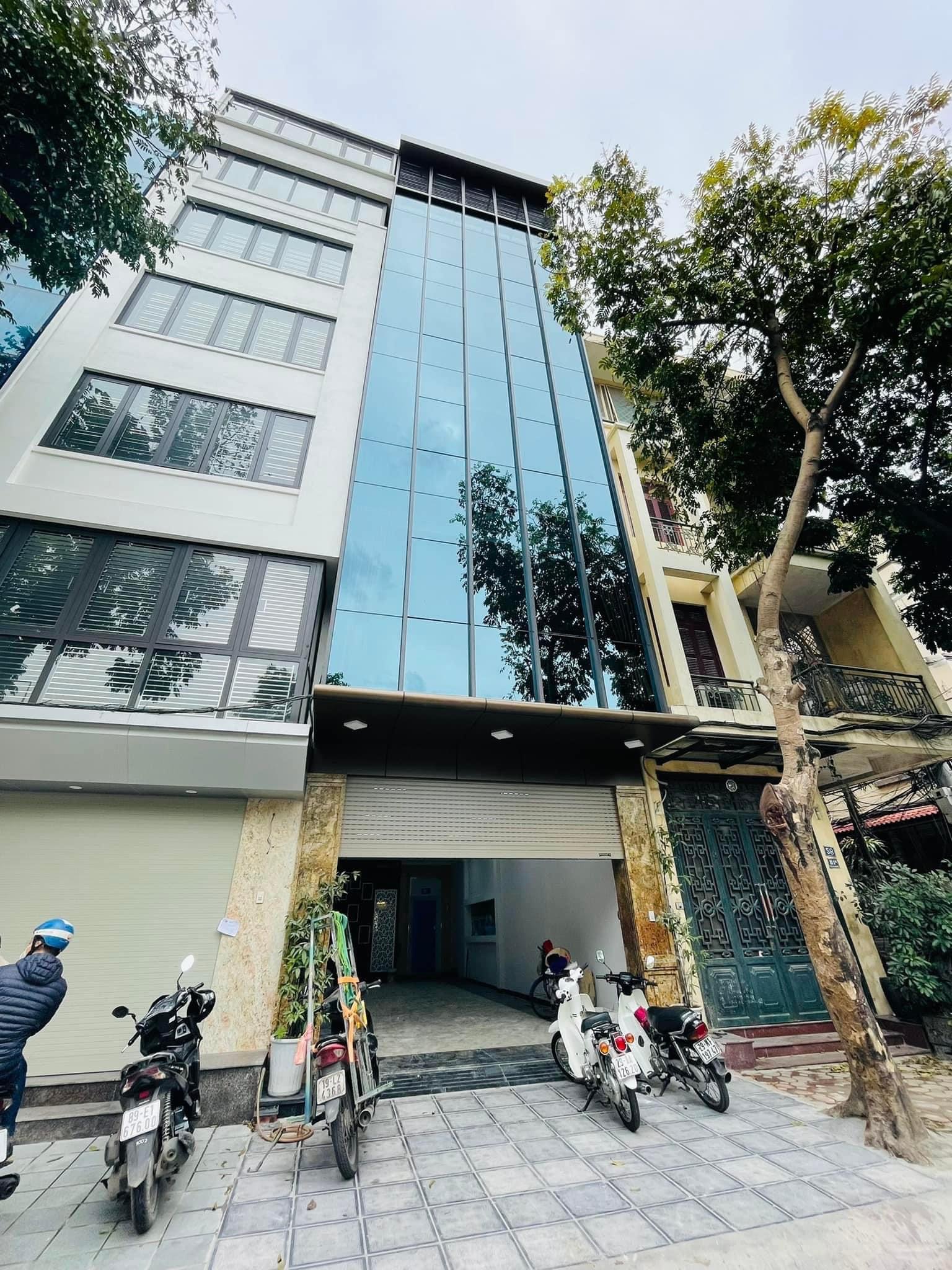 BÁN NHÀ PHỐ QUẬN CẬU GIẤY, 7 TẦNG THANG MÁY, THIẾT KẾ HIỆN ĐẠI, KINH DOANH VIP, KẾT HỢP VỪA Ở VỪA LÀM VĂN PHÒNG CÔNG TY