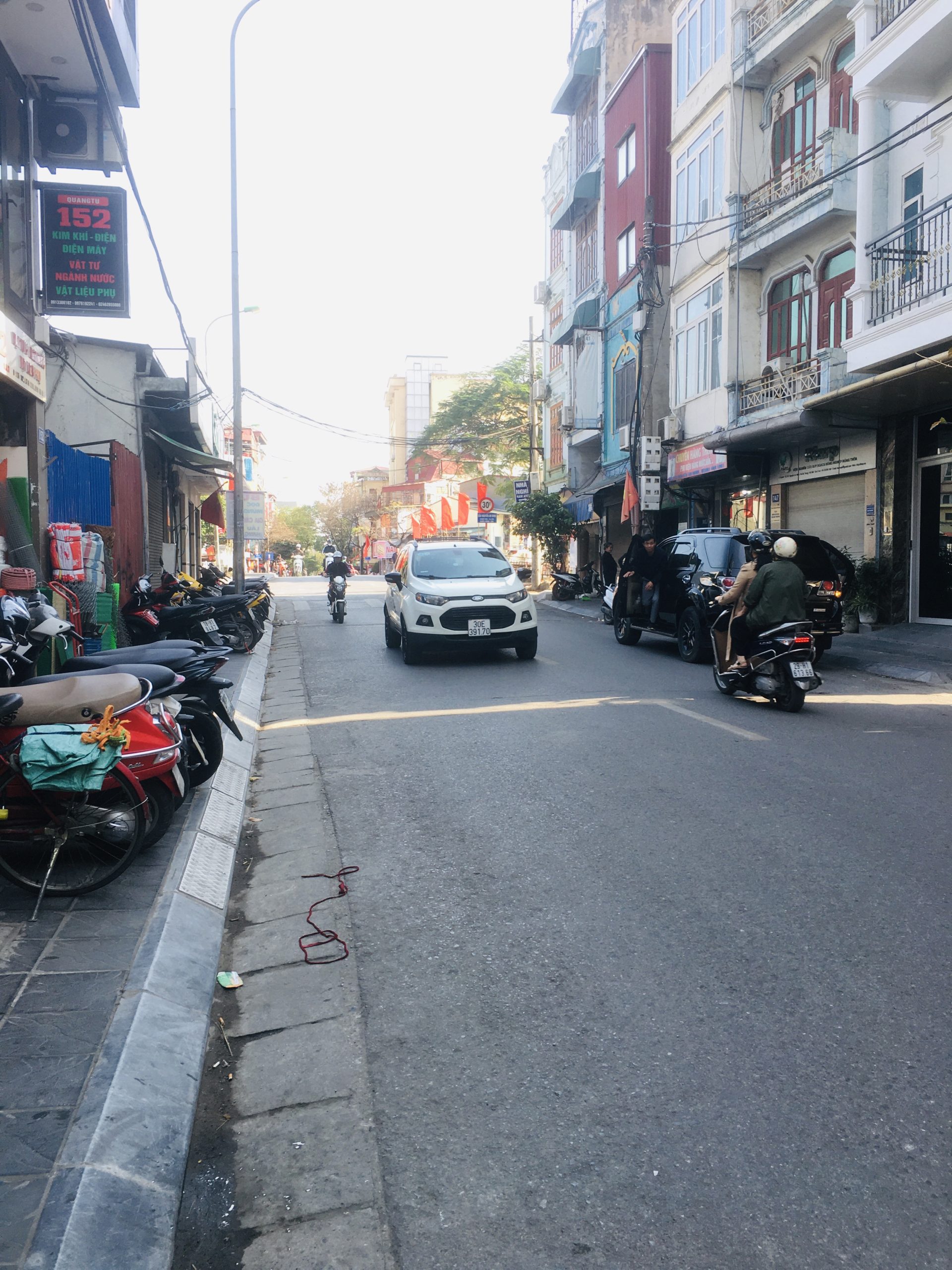 Bán nhà mặt phố Đông Đa, kinh doanh đỉnh, giá đầu tư. Dt 44n2, 3 tầng, giá 10 tỷ