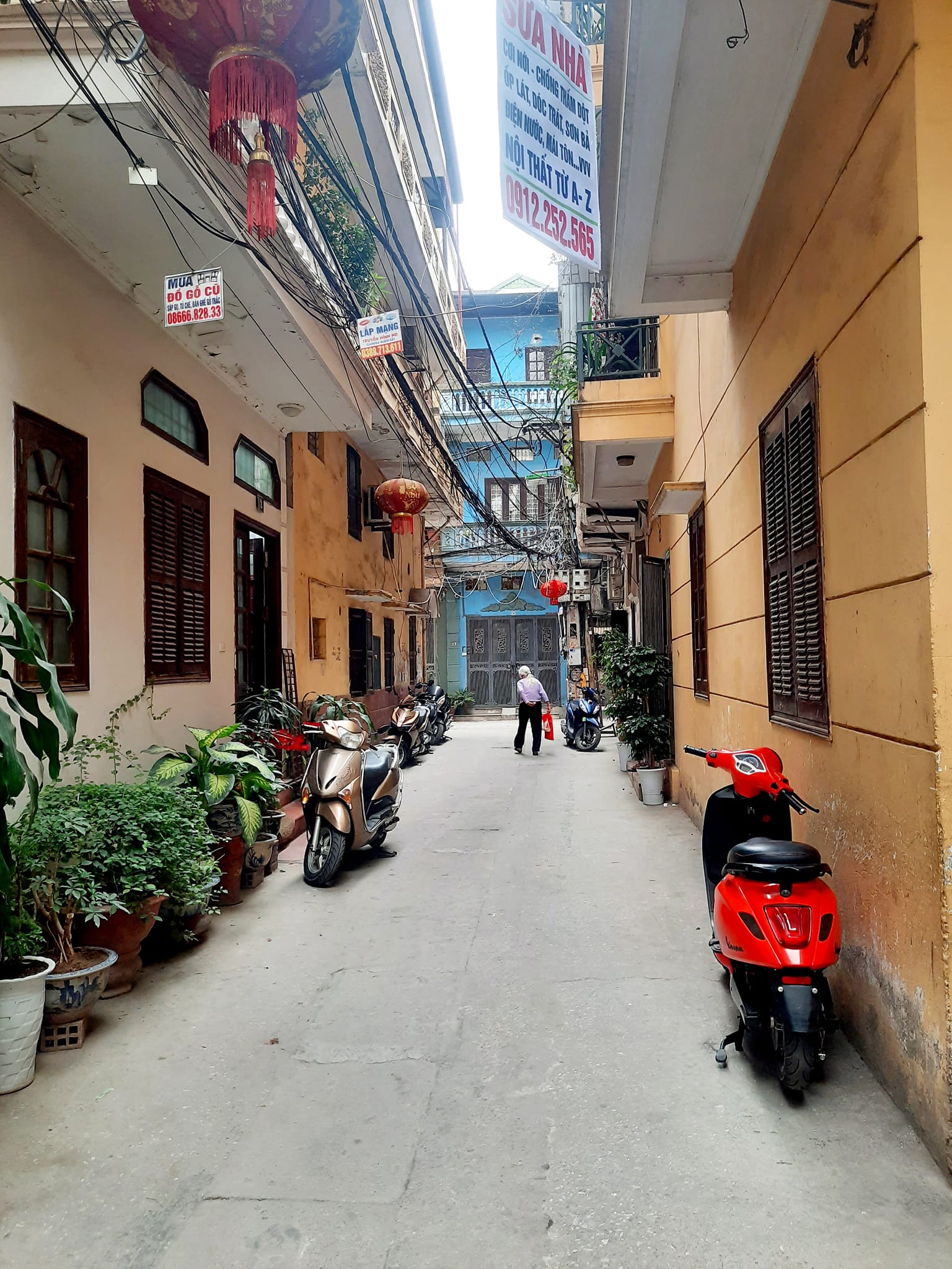 Hiếm Trương Định - Hoàng Mai - 46m2 - Bán Đất Tặng Nhà - Lô Góc - Sát Ô Tô - Nhỉnh 2 Tỷ