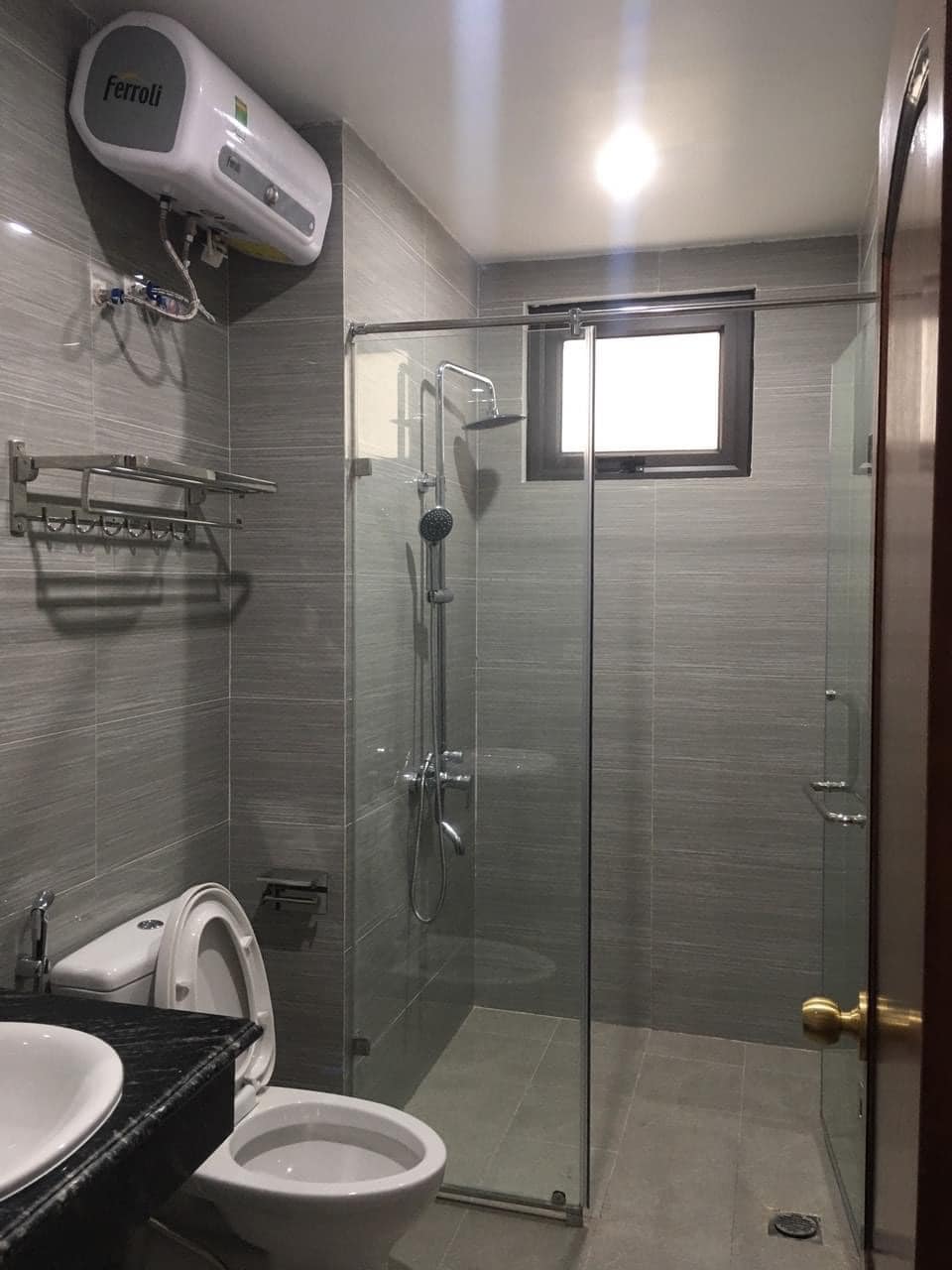 Bán nhà Cầu Giấy, nhà đẹp ở ngay, 7 tầng thang máy, ô tô đỗ cửa45m2 mt 4,5m-12 tỷ