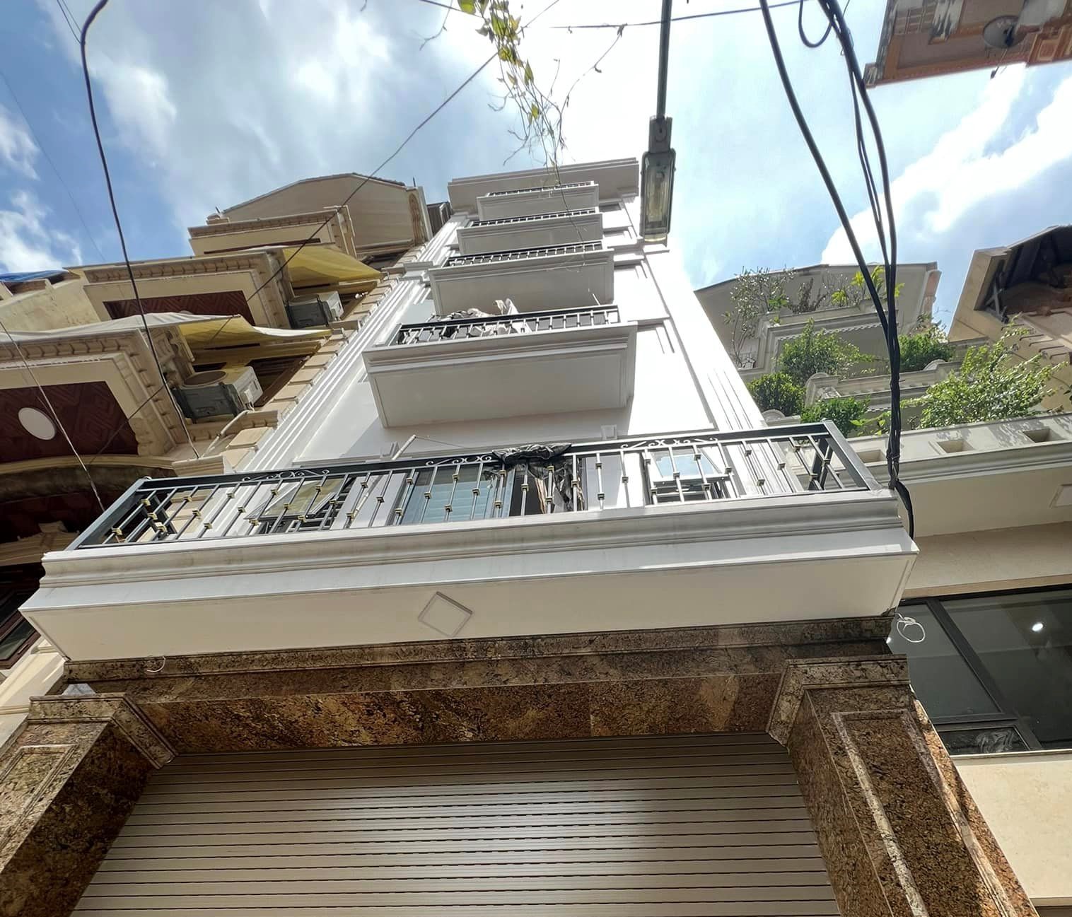 Bán Nhà Lê Văn Lương, 65m2x 7 tầng thang máy, nhà mới vừa ở+làm VP, ô tô đỗ, 17 tỷ