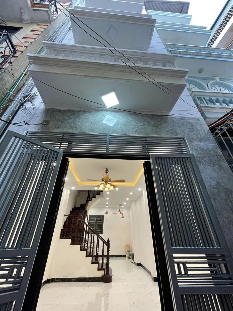 SIÊU HIẾM 45M 5 TẦNG PHỐ PHÁO ĐÀI LÁNG - GIÁ HƠN 4 TỶ