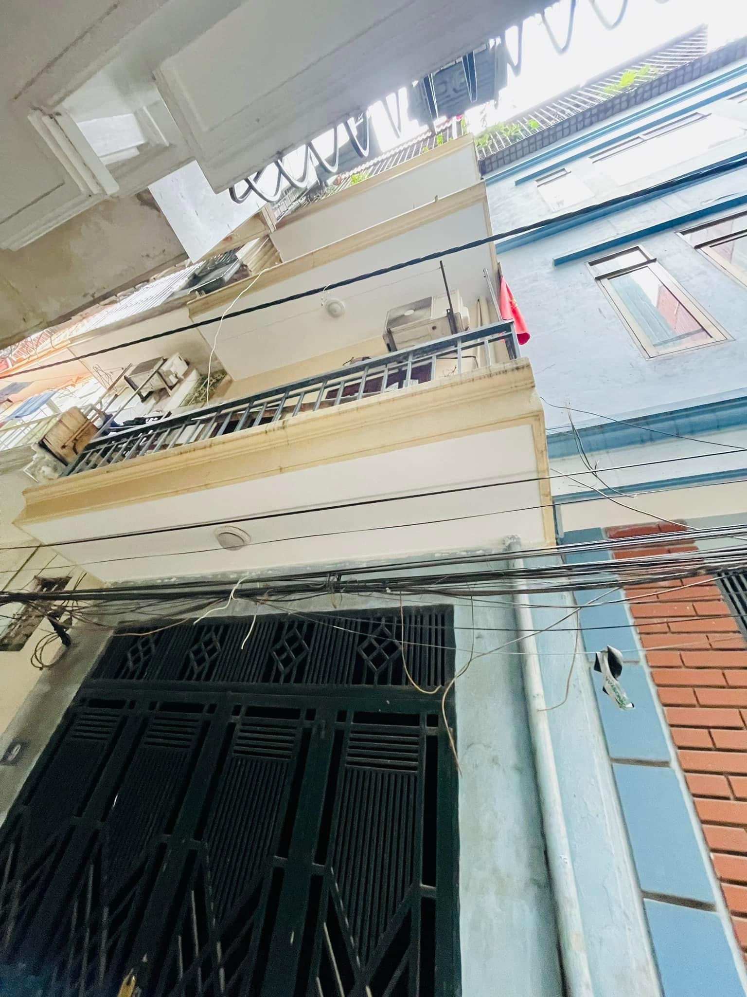 Bán nhà Khương Đình, Thanh Xuân 36m2, 4 tầng, giá 3.85 tỷ. Lh 0982653333