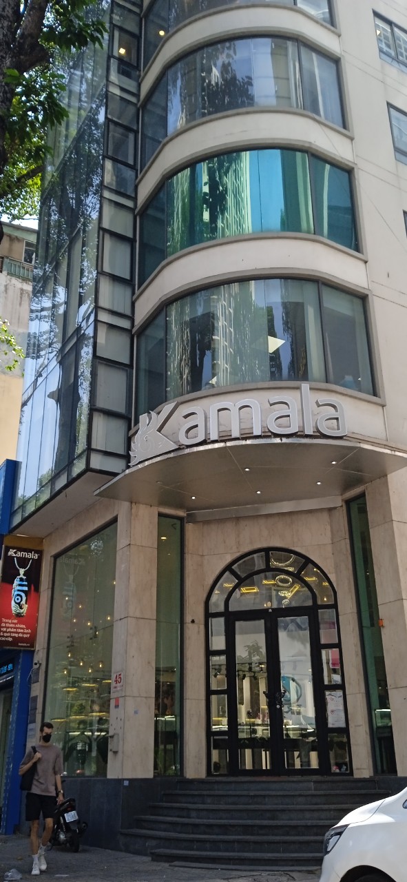 Bán Building góc 2MT 3 tháng 2 Q.10 DT: 9x16m 7T HĐT: 270 tr giá 90 tỷ TL