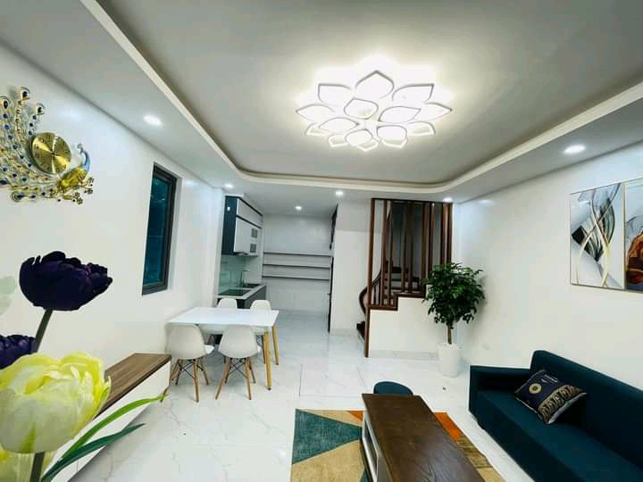 Bán nhà phố Trần Duy Hưng, Cầu Giấy 50m2x4T, giá 12 tỷ