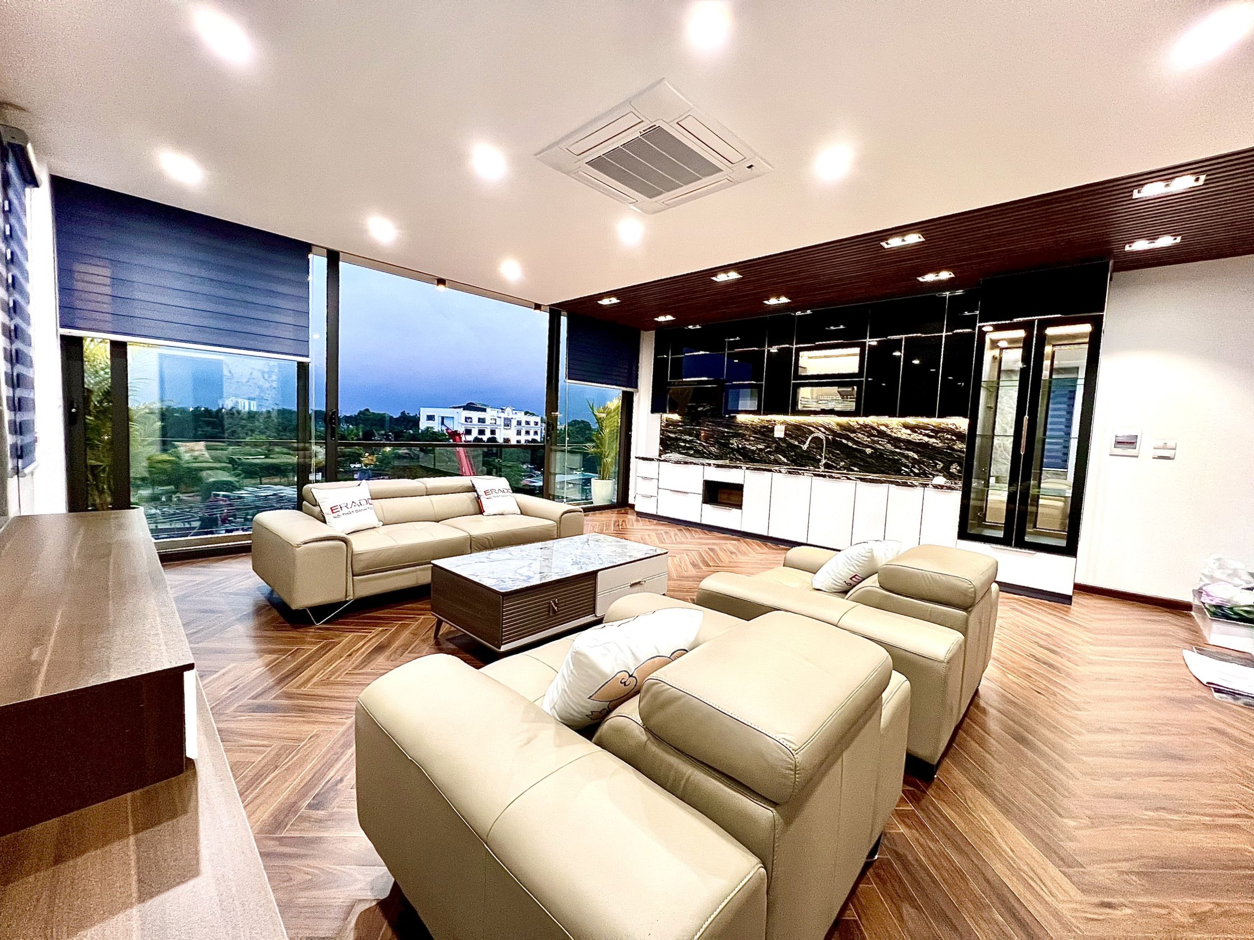 Bán nhà Mặt phố Mai Chí Thọ, Long Biên. 120m, MT6m! KD, VP.