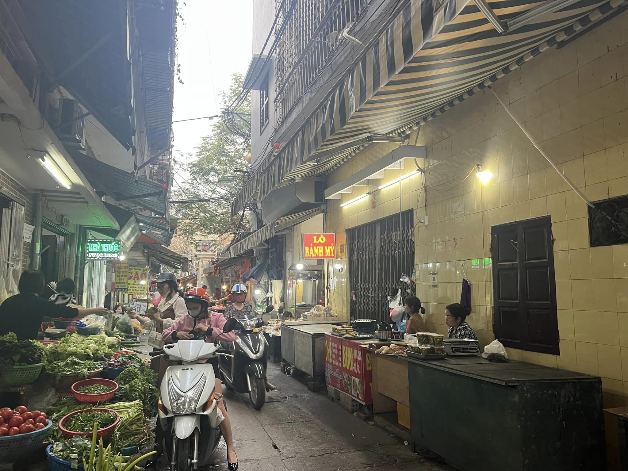 KHUẤT DUY TIẾN-MẶT NGÕ CHỢ-LÔ GÓC-MẶT TIỀN SIÊU VIP-KINH DOANH ĐỈNH