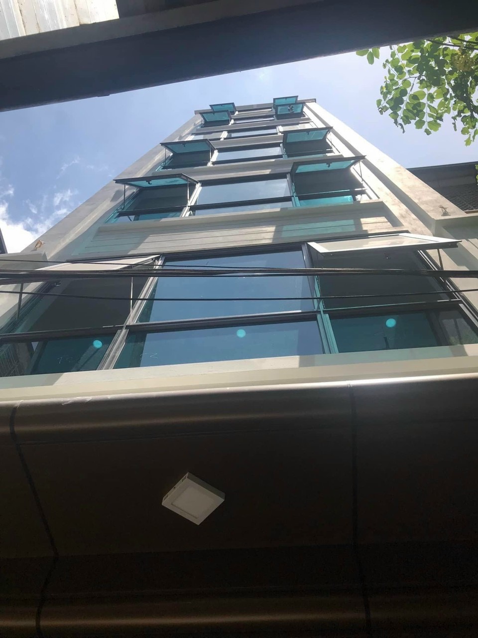 Bán Nhà Mặt Phố Trần Quốc Vượng Cầu Giấy 7 Tầng Thang Máy , Vỉa Hè Rộng , Kinh Doanh Vô Đối