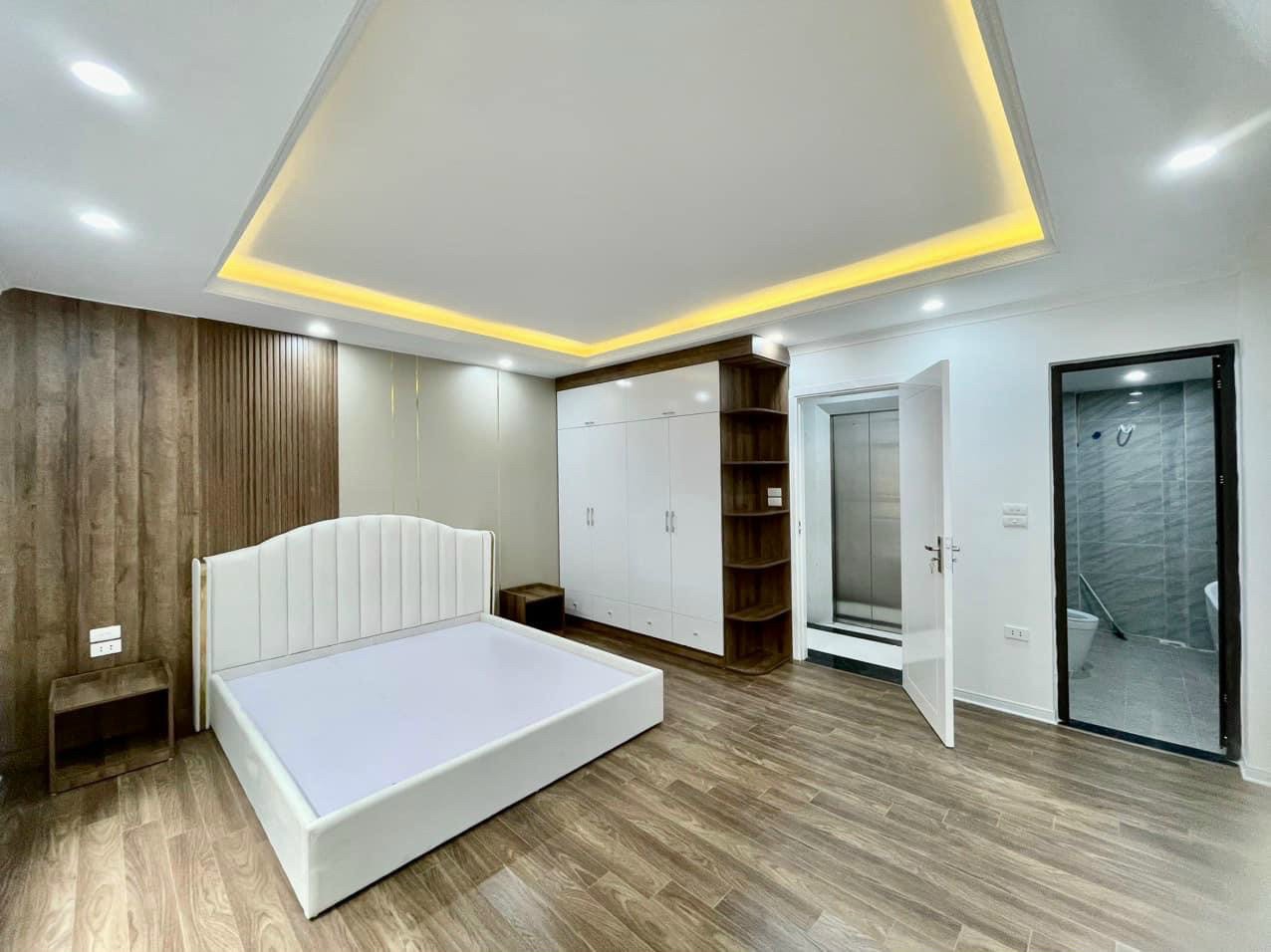 Bán nhà trong ngõ Phạm Ngọc Thạch-6tầng thang máy-trước nhà rộng 3m-mặt tiền rộng 7,5m-ở hoặc cho thuê đều tuyệt