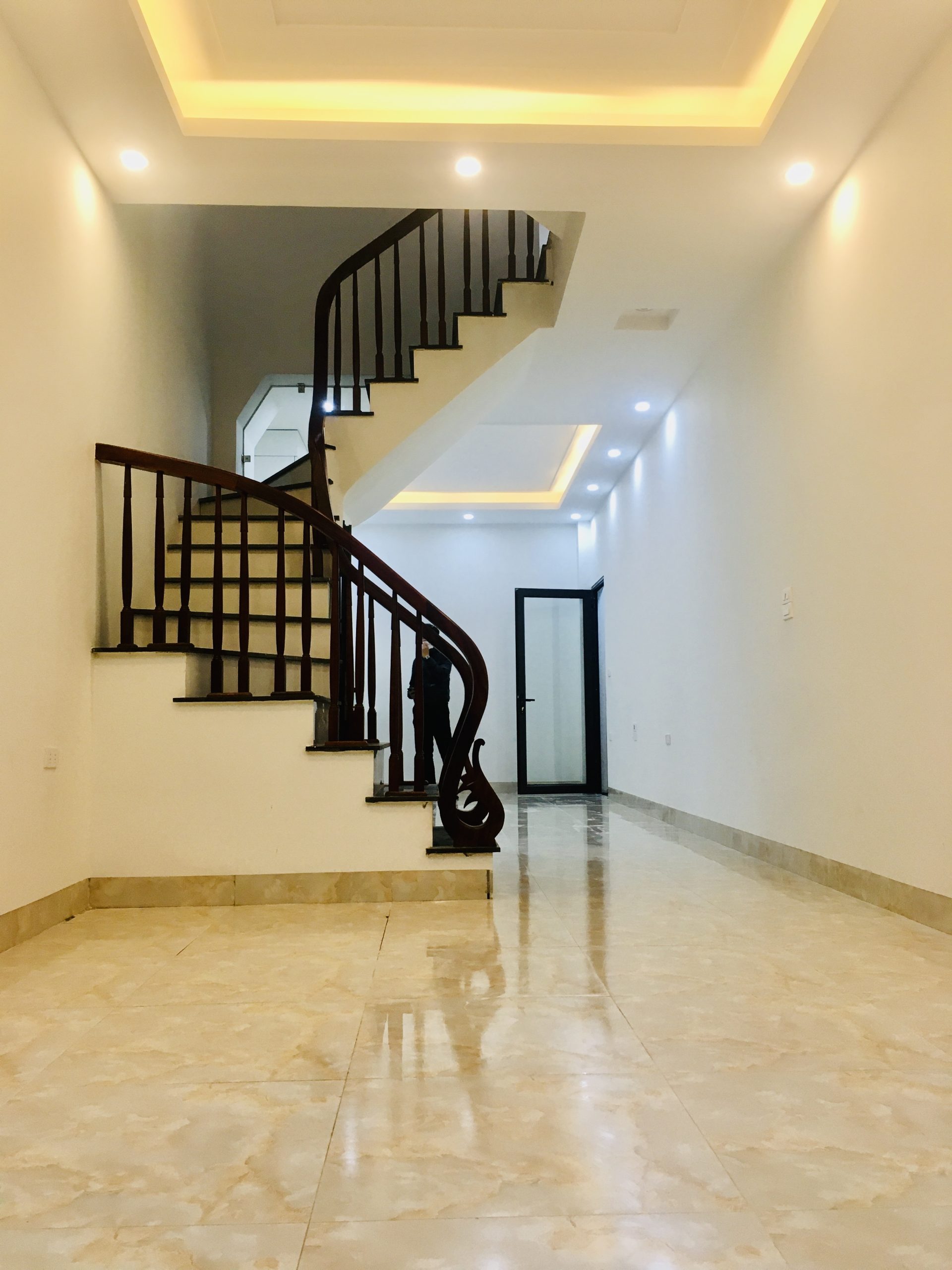 Bán nhà phố Cự Lộc, Thanh Xuân 38m2, 5 tầng, giá 4.95 tỷ-có thương lượng. Nhiều phòng có thể cho thuê dòng tiền tốt